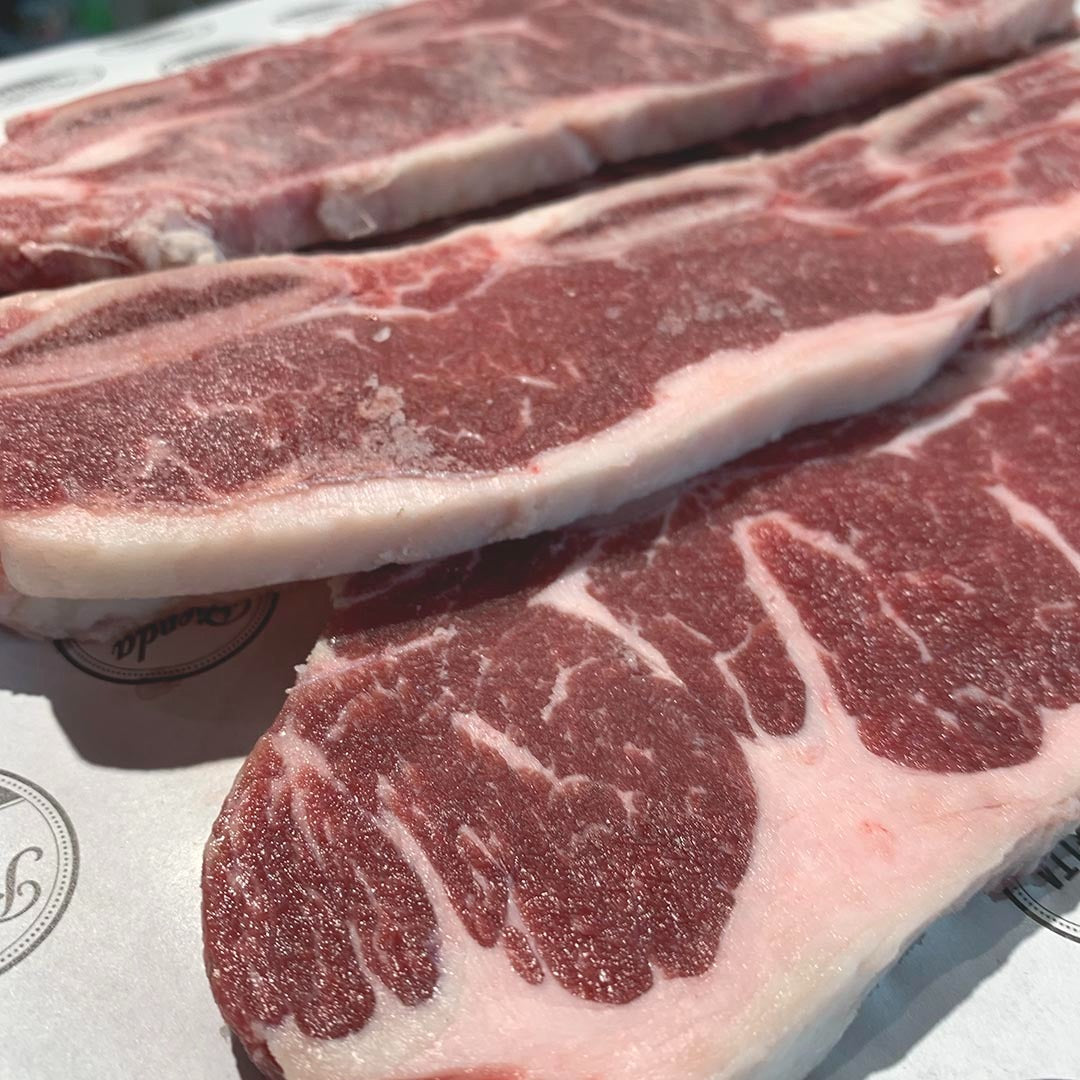 Asado Tira Banderita Angus Nacional 1.6 kg aprox. ($25.990 x kg)